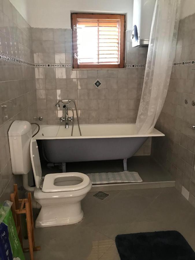 Six Bedroom Holiday Home Matea Ploce  Bagian luar foto