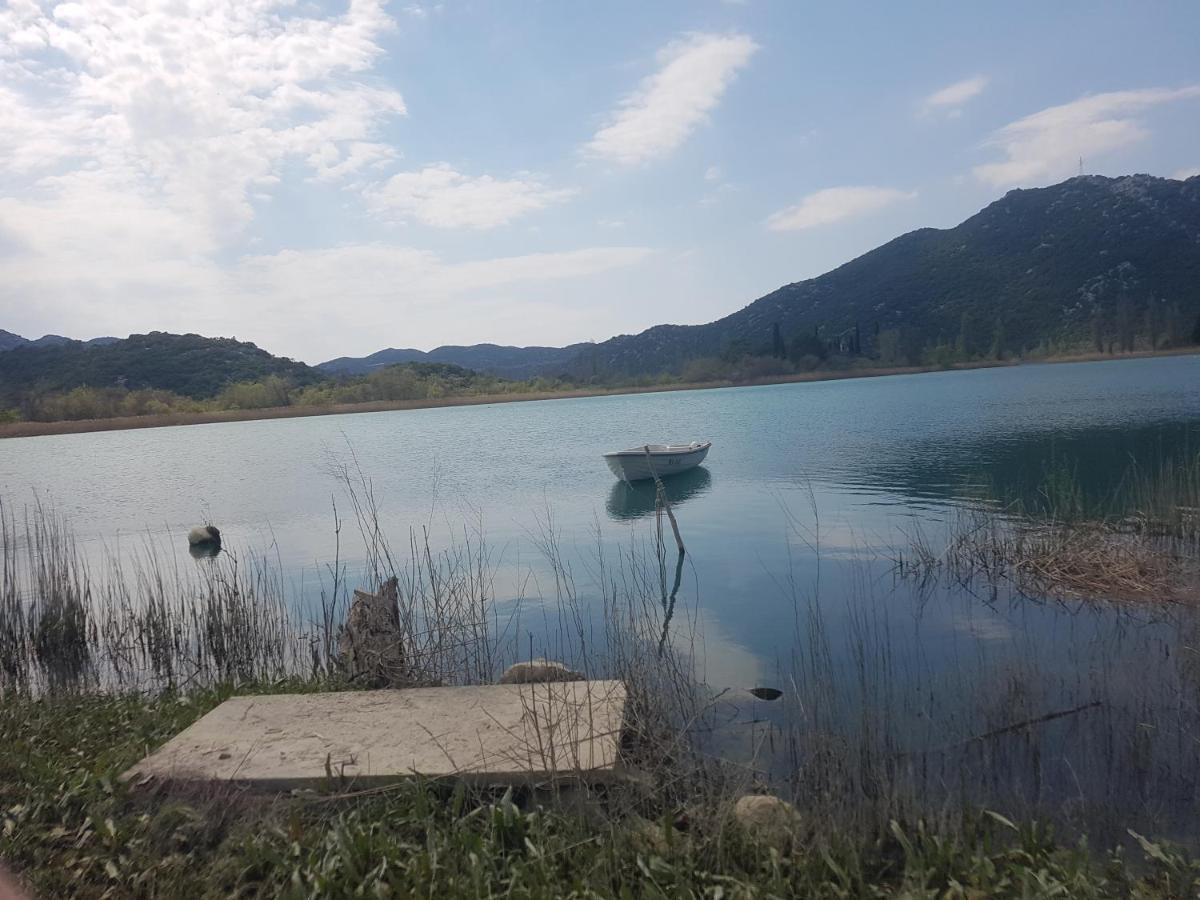 Six Bedroom Holiday Home Matea Ploce  Bagian luar foto
