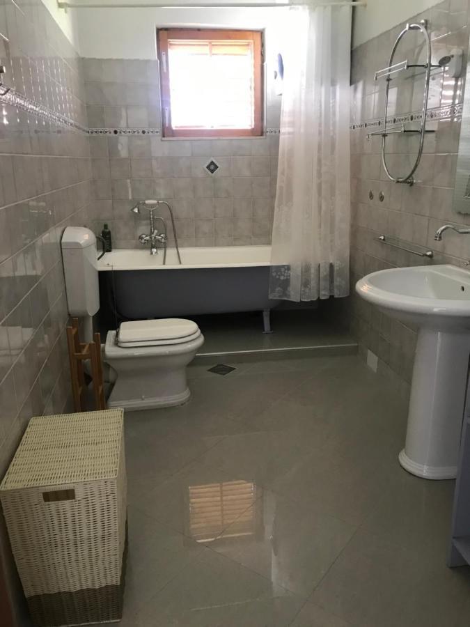 Six Bedroom Holiday Home Matea Ploce  Bagian luar foto